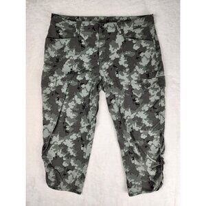 Eddie Bauer Womens Travex Pants Size 10 Green Camo Cropped Ruched Capri Athletic
